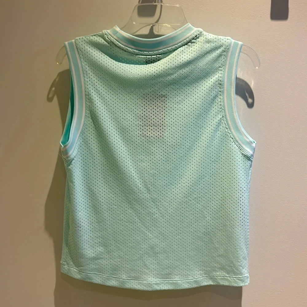 Nike Athletic Top NEW